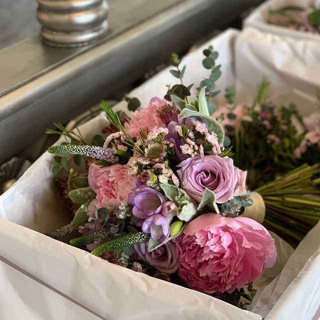 WishboneCottage's tweet photo. Cotswolds stone venues combined with pretty wedding flowers are the perfect mix! #cotswolds #thecotswolds #cotswoldslife #cotswoldswedding #cotswoldstyle #cotswoldsbloggers #cotswoldsuk #cotswoldsunitedkingdom #cotswoldsway #cotswoldsfinest #cottage #cottagelife #cottagestyle #co https://t.co/UH5bCRBnMJ