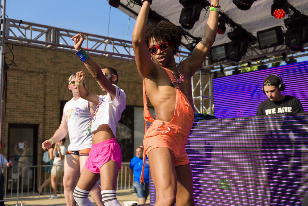Chicago Pride Fest kicks off this morning, entertainment includes Leann Rimes, Pabllo Vittar on.gopride.com/2FrmoOn

#chicagopride #chicagopridefest #chicagoprideparade #prideinthepark #navypierpride #lgbtpride #pride2019
#gaychicago #boystown #lgbtchicago #chicago