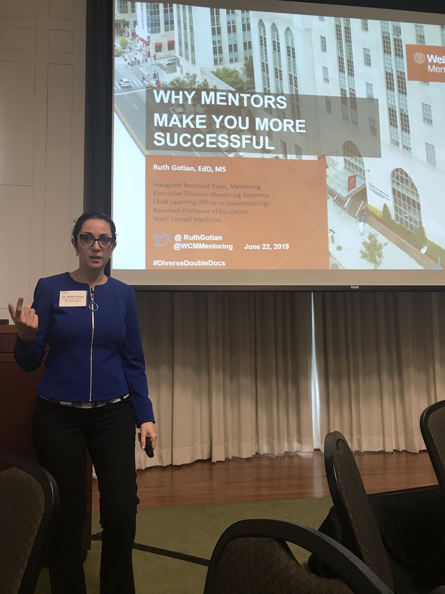 HannahRTurb's tweet image. Really excited for @RuthGotian’s talk on mentoring! Such an important topic. I’m looking forward to becoming a better mentor and mentee. Crucial if we are to develop more #DiverseDoubleDocs