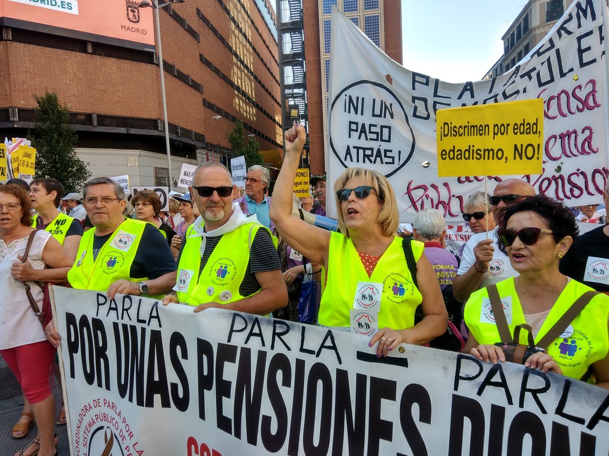🗣️🗣️🗣️ Esta mañana hemos estado en #Madrid gritando alto y claro que no queremos promesas. ¡¡¡Queremos el cumplimiento de nuestra tabla reivindicativa YA!!! ✊👥 #GobierneQuienGobierne
#PensionesDignas
#ElPoderDelPueblo
#NiUnPasoAtrás