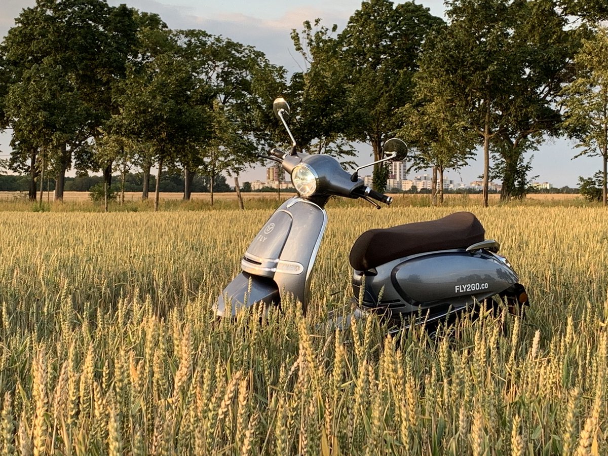 Fly2GoOfficial's tweet image. 75 kmh. 4Sek. Von 0-45kmh. 100% elektrisch. Top Reichweite. Worauf wartest Du noch?
#Fly2Go
#escooter
#emobility
#elektroroller