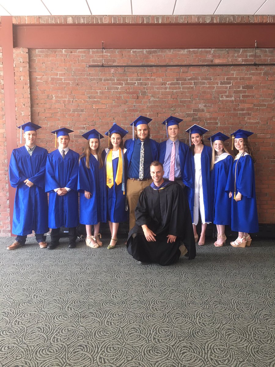 TCMeansAgEd14's tweet photo. Another year, another amazing group of seniors that I will miss! Proud of these kids and the directions they are all going #region14proud #NHSgrad https://t.co/wSbXwkgTqc