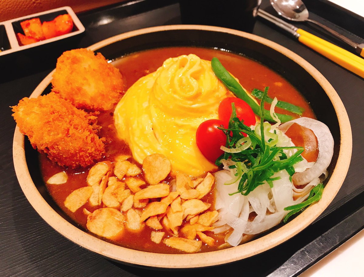 알라딘 보러 가기 전에 먹은 음유의 오무카레 +고로케 토핑