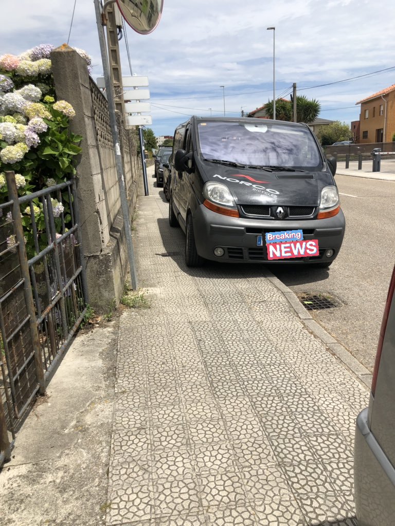 vecino_monte's tweet photo. La hora de las rabas en Monte. ¿Hasta cuándo vamos a tener que soportar esto @gemaigual @JavierCeruti ? #SantanderSucio #MonteLamentable #DescubreSDR #Santander https://t.co/DM9IeUntj3