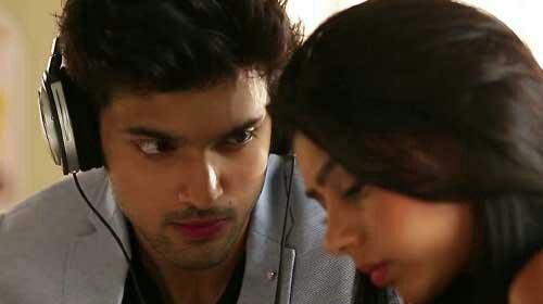 afsa_angel's tweet photo. Tum mere asman meri zamen ban gaye #KYYS4OnVootWithPaNiAsMaNan @LaghateParth @niti_taylor @justvoot @anupkofficial https://t.co/zvJac6u4DW