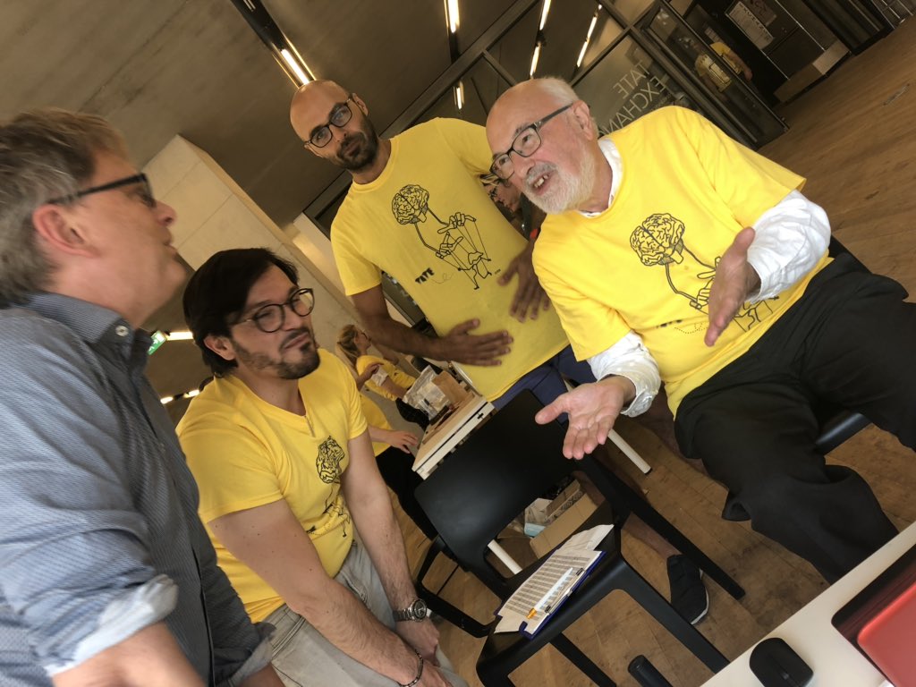 manos_tsakiris's tweet photo. The usual suspects of cross- and inter-disciplinary research #MovingHumans @TateExchange our lead @OpheliaDeroy & @smithbarryc @cdfrith @aroepstorff @bahadorbahrami @GalleseVittorio @manos_tsakiris https://t.co/UNfc8lBTap