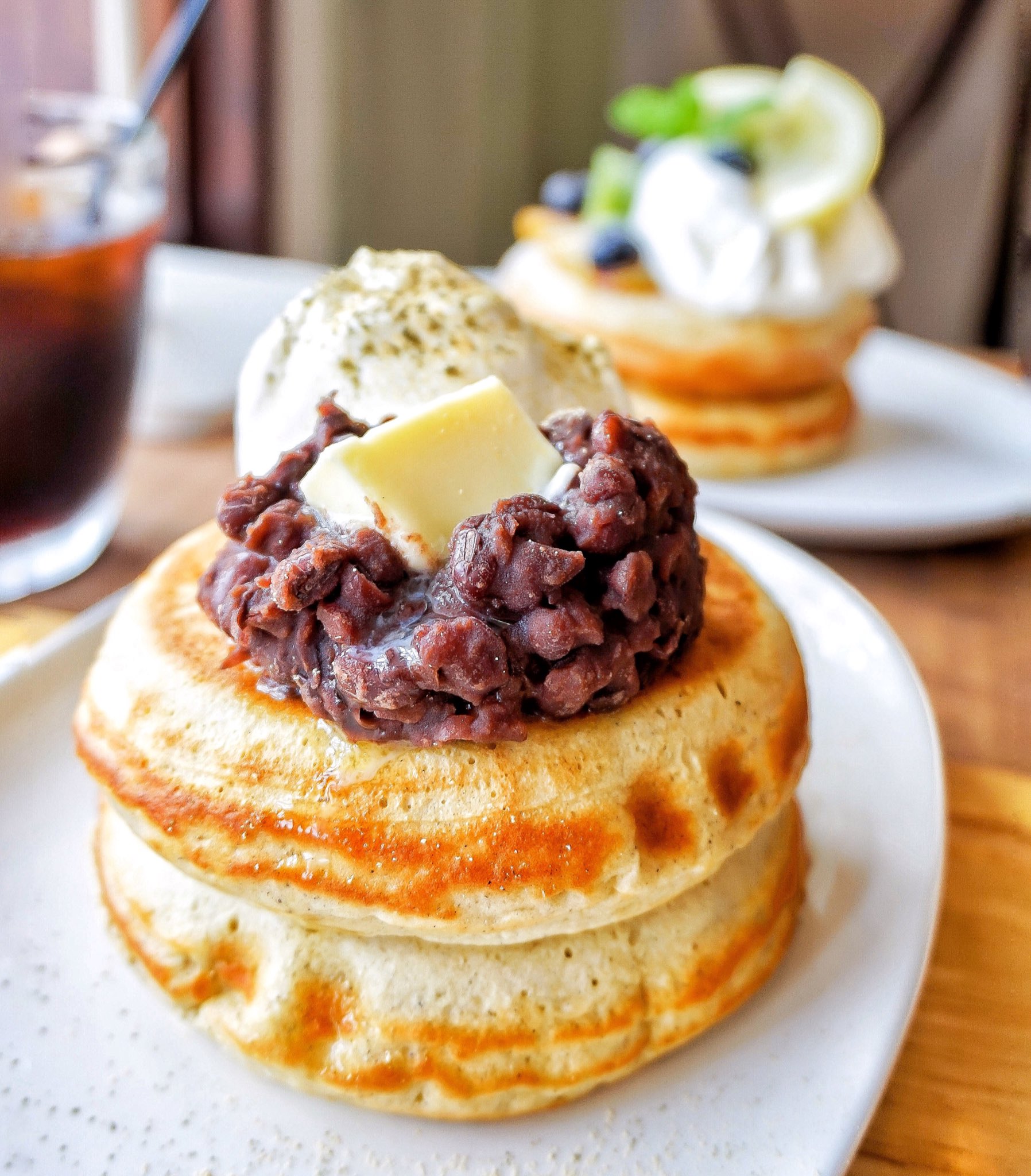 ねぎ パンケーキとカフェ巡り 先日のパンケーキ部 食堂cafecoucou 坂戸市 お久ぶりのご近所パンケーキ店くくうさんで新作2種類堪能してきた あんバター のパンケーキってもう素晴らしい美味しい 季節のジャムも可愛い美味しい 雑穀生地