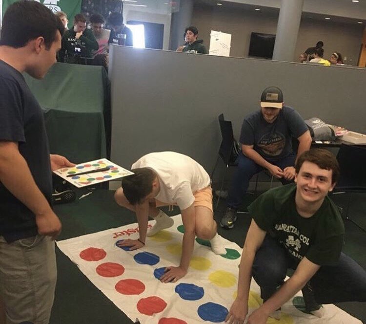 PepBandMC's tweet photo. MEET THE BOARD!
-
Meet Corey Curran, an incoming sophomore civil engineering major who is also minoring in math! Corey is the 2019-2020 spirit coordinator for the Manhattan College Pep Band and he plays the drums! His favorite Pep Band song to play is Africa! 🎶 https://t.co/lqvorjKzxL
