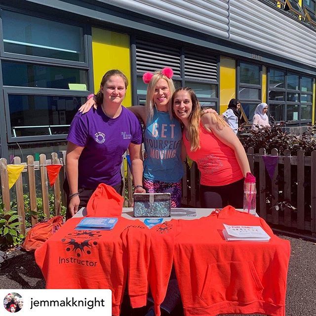 Circle_HLC's tweet photo. @jemmakknight What a lovely morning at Telford Priory School well-being event. We had fun doing some Zumba and letting people know about the classes, kids club and swimming lessons that take place at Circle at HLC! https://t.co/T4cxcTQd0m https://t.co/s403MhddL5