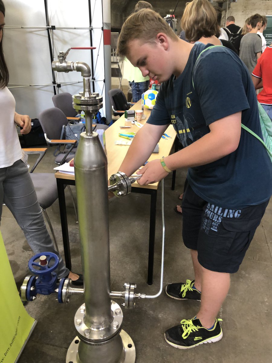 Dank an den Schirmherr der MINT Messe in Halle, Bildungsminister Marco Tullner! Viele junge Menschen konnten praxisnah Ausbildungsberufe erleben und sich beim Experimentieren ausprobieren! Ein voller Erfolg! <a href="/MarcoTullner/">Marco Tullner</a>