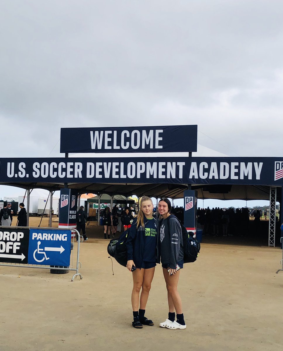 lisafre94774251's tweet image. 1st game in Cali about to go down. Good Luck ladies! #DASummerShowcase 

@DavidKunitz @JMcoyg @WelshyStephen @MikeMoritz11 @oefcda04G @ussoccer_da