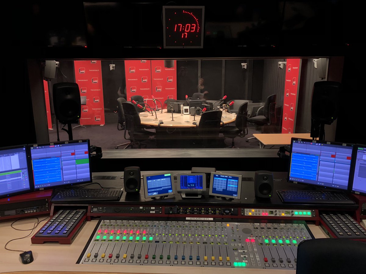 CommeUnBruitQuiCourt tweet media