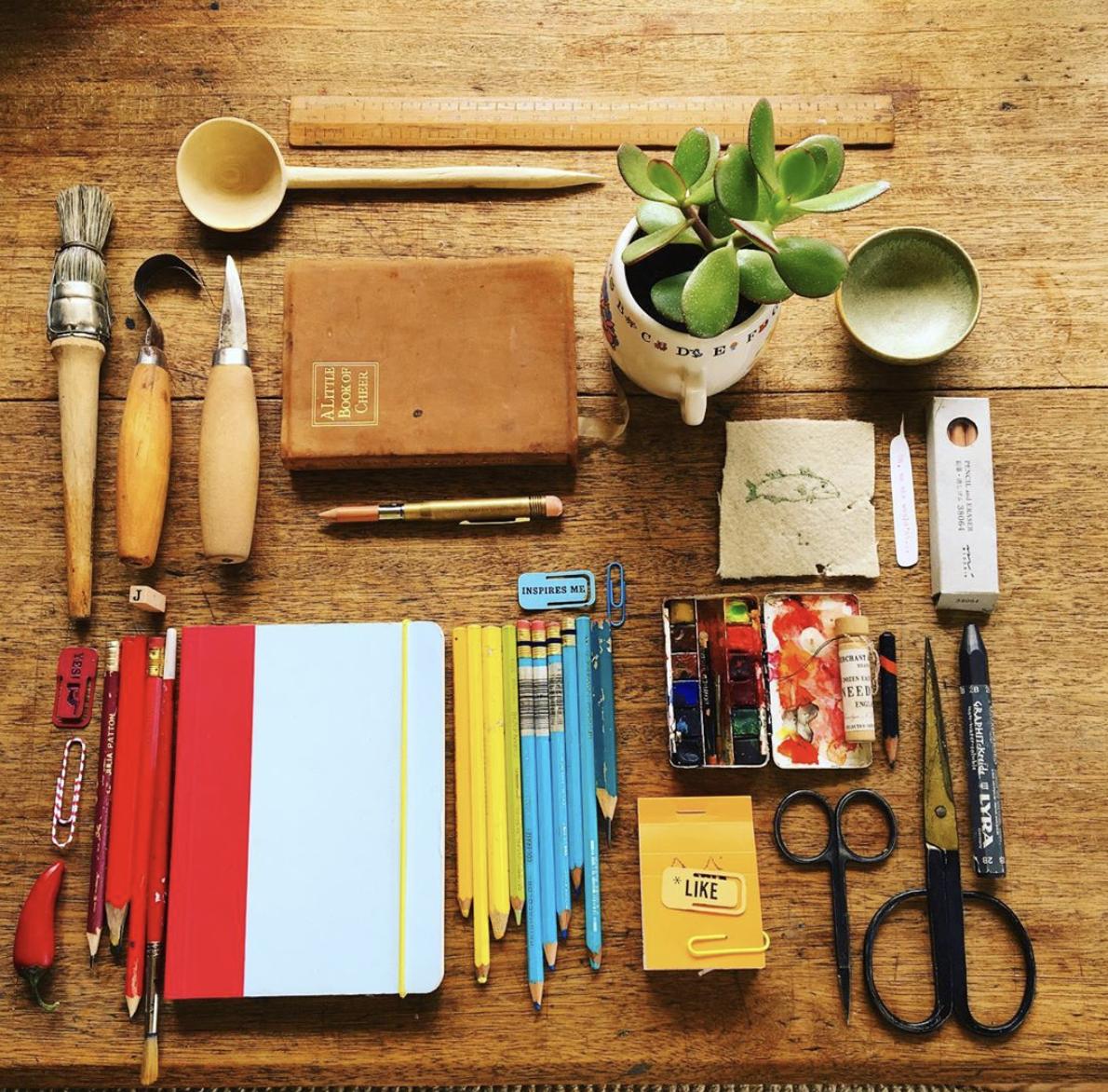 Studio life #thingsarrangedneatly #SaturdayMotivation #mybeautifulsimplicity #collectedtreasure #simpleandstill #stilllifegallery #colourmehappy #byarrangement #abeautifulmess #handmaderevolution #creativelifehappylife #colourmyeveryday #colourseekers #makersworkshop #workspaces