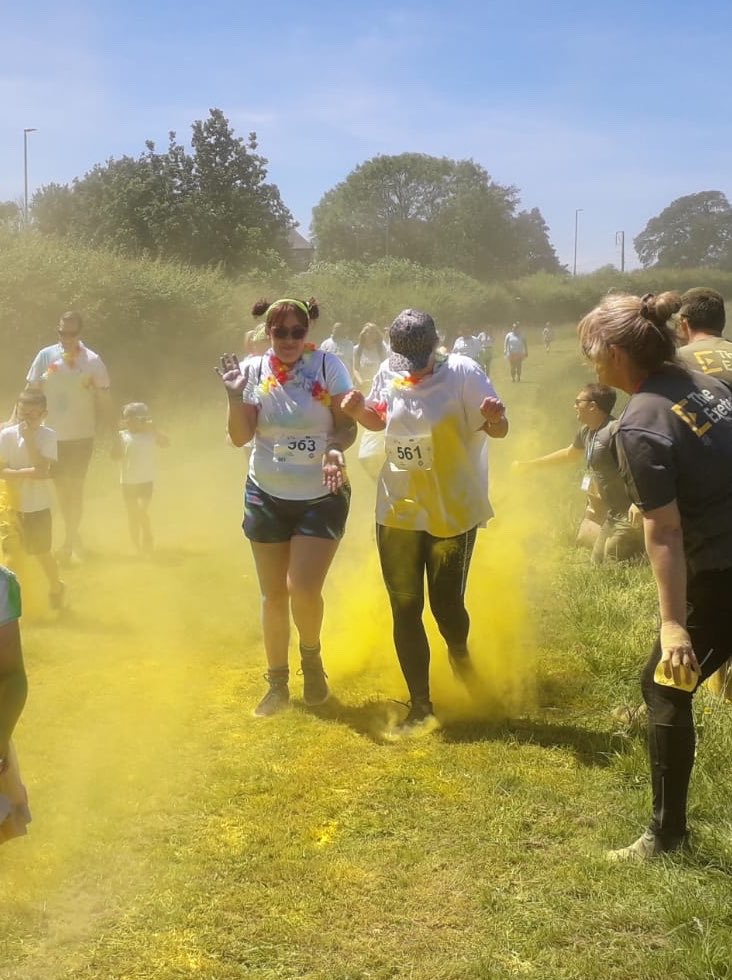 devonflossy's tweet photo. WOW such a great morning #teamellacombe @Tan_B2013 @Han_b2013 @CharlotteHuish2 @sarah_horton_1 did well! We have raised Β£297.50 with more to come for #CHSWRainbow it was such fun! https://t.co/4U3BX9l9jU