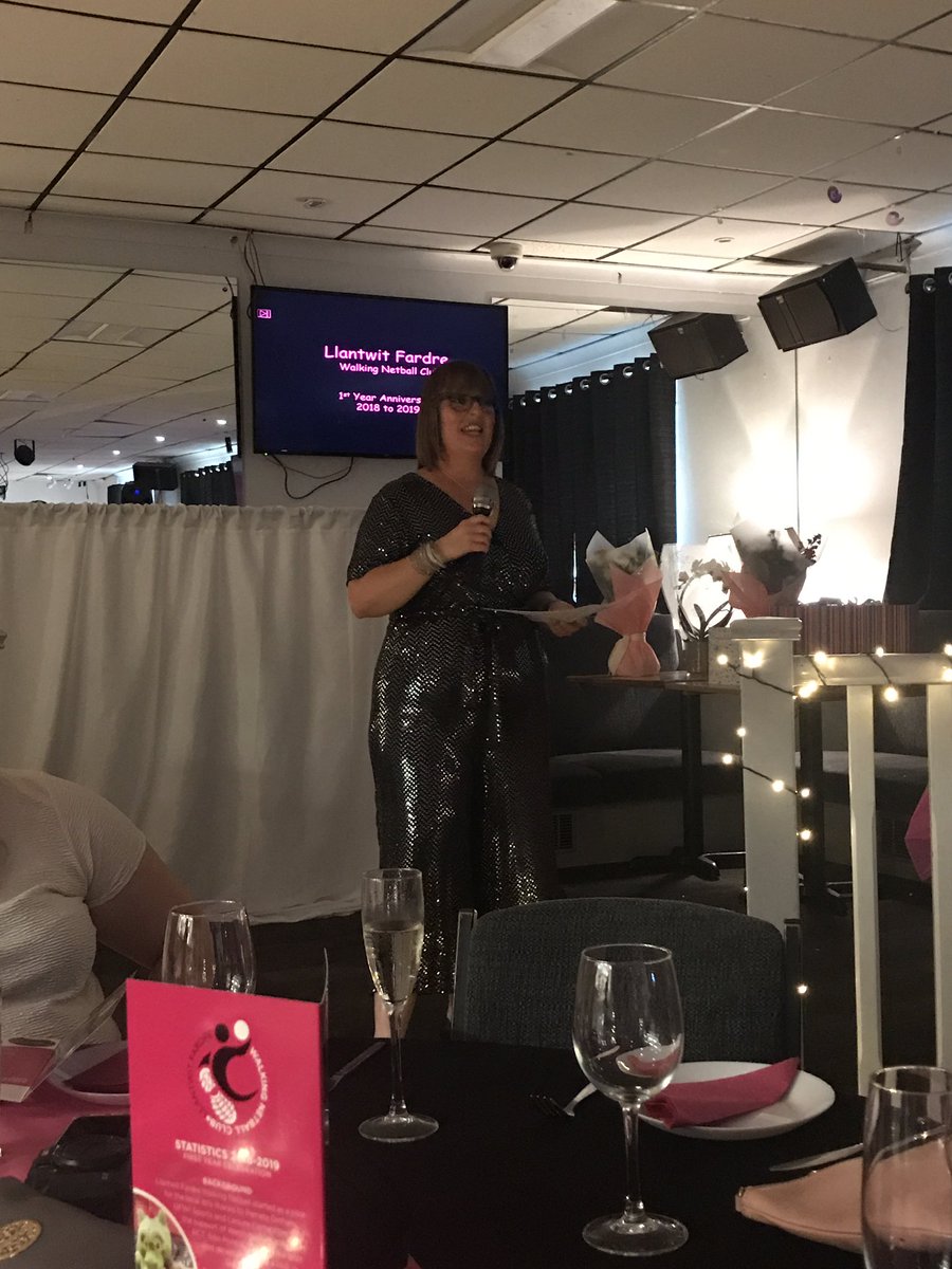 GlamGirlsWI's tweet photo. Fabulous evening celebrating @w_net_Llantwit first year anniversary🍾 It was our pleasure to sponsor the ‘Mindfulness and Well Being’ award and present it to the one and only @hootsp @WomensInstitute @NFWIWales @WILifemagazine https://t.co/3TIwNlHs0J