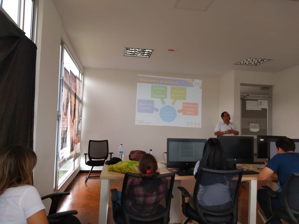 ecbtiPtoCol's tweet photo. Charla sobre guía metodológica para el desarrollo de proyectos de investigación con estudiantes del CCAV Puerto Colombia organizado por la ECBTI #laUNADInvestiga #masunadmaspais @ECBTIUnadCaribe @UnadZonaCaribe @UniversidadUNAD @mardeliayolima @ClaudioCamiloG1 https://t.co/6W7mk4C0p9