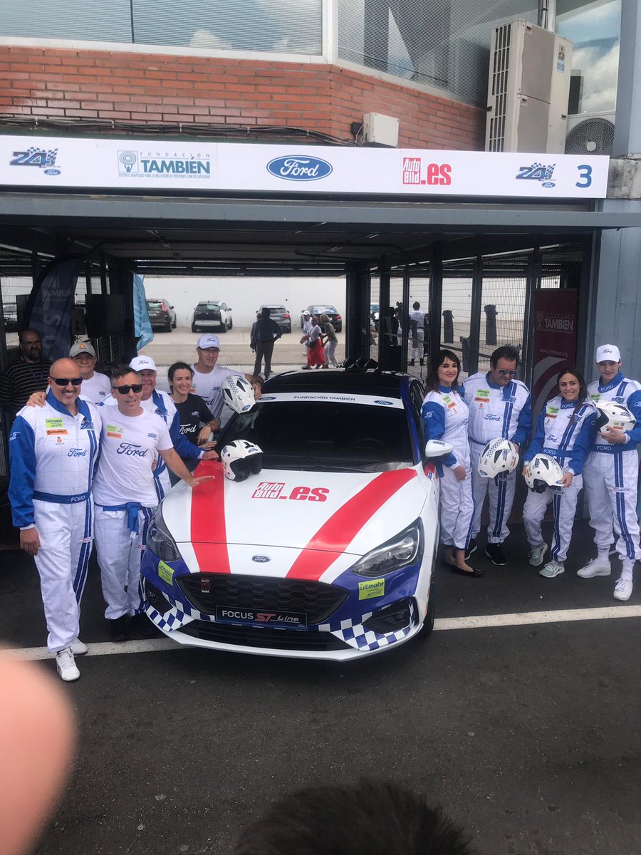 Este equipazo ha conseguido el cuarto puesto en las #24HFord. La <a href="/Fund_Tambien/">Fundación También</a>, contenta con el trabajo junto a <a href="/AutoBildspain/">AUTO BILD España</a> y <a href="/grupo_GP/">Grupo GestoriaPastor</a>