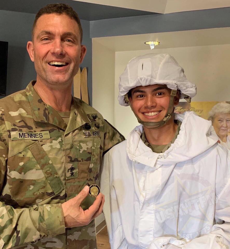 TheWTFNation's tweet photo. A true SPC coins the @10MTNDIV CG and a true CG coins him right back! 
#ClimbToGlory #usawtfm https://t.co/4P7Gows77q