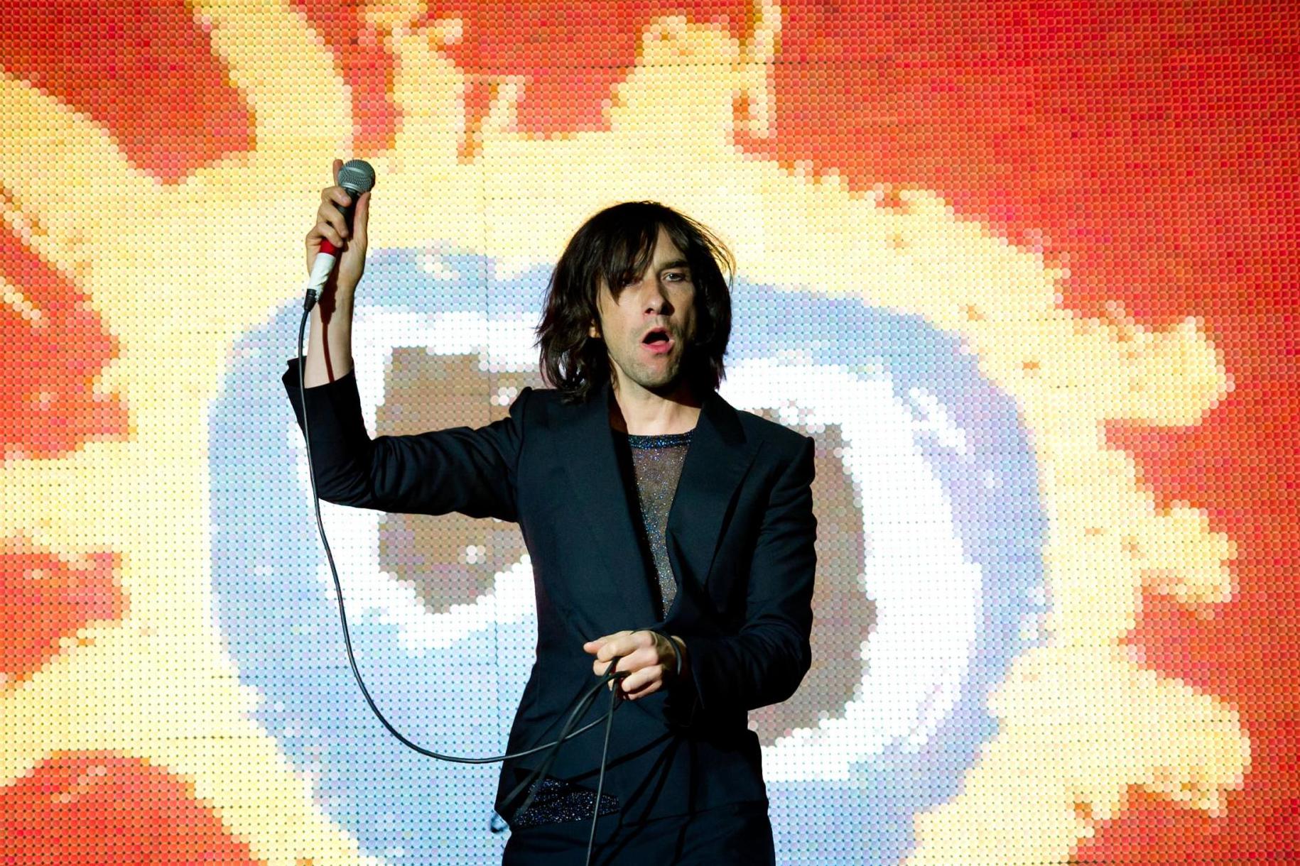 Happy Birthday Bobby Gillespie 

Primal Scream - Loaded

 