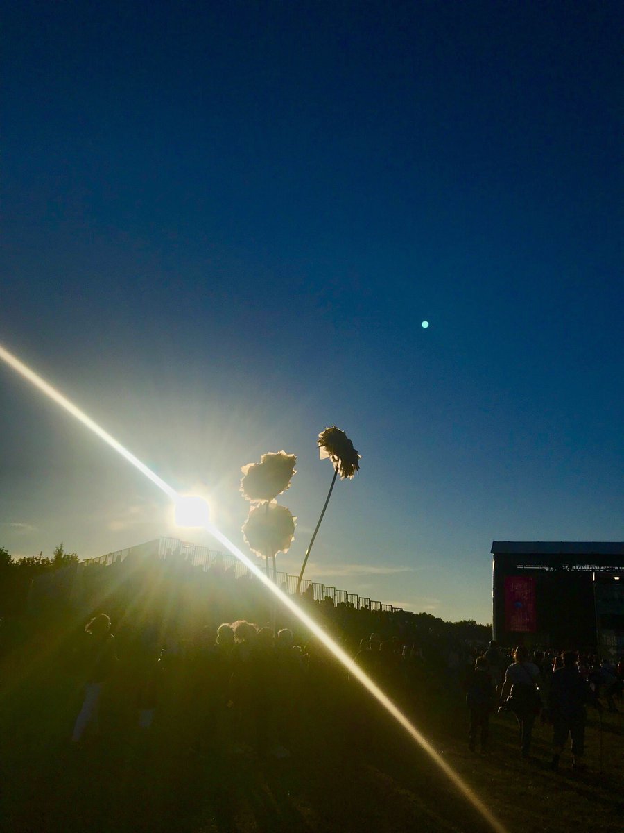 amandine_agnes's tweet image. #printempsdeperouges