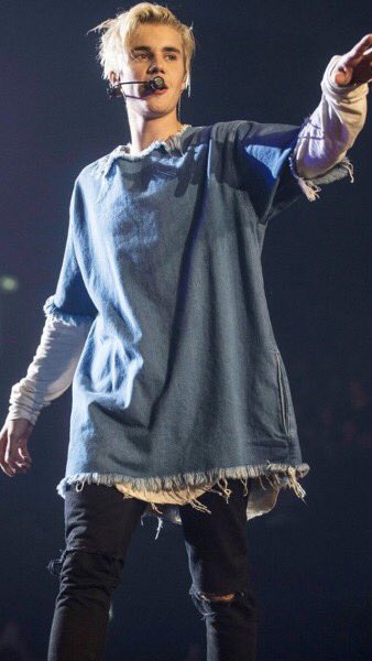 PraiseSexrauhl's tweet photo. i miss the purpose tour https://t.co/TWX6oSeApi