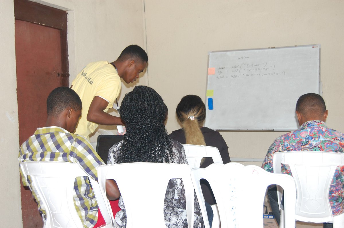 AbiaPython's tweet photo. WORKSHOP SESSION on NumPy Libraries at the Day 2 of the just concluded Data Science Weekend. Real learning going on here
#DSWeekend2019 https://t.co/3EgNFI3R4g