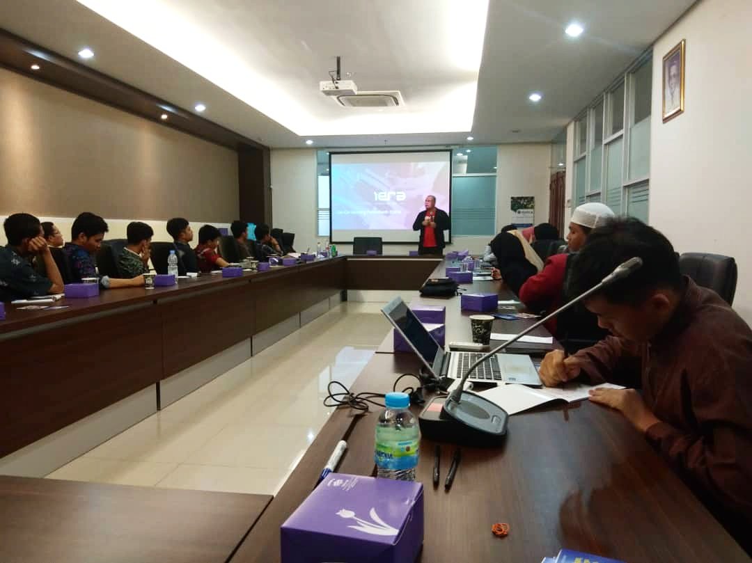 FadhliBurhan's tweet photo. 🇮🇩 Dawah Workshop di UHAMKA, #Jakarta

Alhamdulillah. Program ini disambut baik oleh aktivis dakwah dari siswa siswi universitas.  Terima kasih kepada LPPI Ustaz Fajri dan FEB Dr Purnama dalam membantu menjayakan acara ini. https://t.co/jyoI8GhnB9
