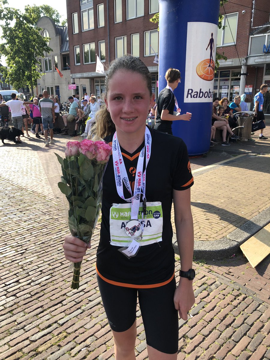 2e bij de dames! 5 km marathon Sneek. Tijd 22:20. #12jaar #trots