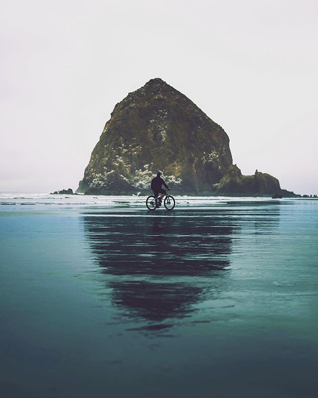 brappphoto's tweet photo. The iconic scene along the Oregon Coast. Haystack Rock. • If you would like a frame of reference. Look to the far right of the image . Those are people standing near the tide pools! • Glad a few people rode by on the beach. It helps to add a sense of… https://t.co/sPfXOREf23 https://t.co/7G4zqcCHlX
