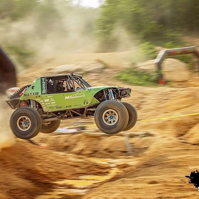FullThrottleAGM's tweet photo. Up up and away with Full Throttle Batteries! @maymotorsportsllc using 2 FT410s to power this beast #fullthrottlebattery #ultra4 #offroad #offroadlife #power #rigid #teamfullthrottle #fullriverbattery #ultra4racing #southeast https://t.co/AQ5O6GHz50 https://t.co/COfBa2Xa6S