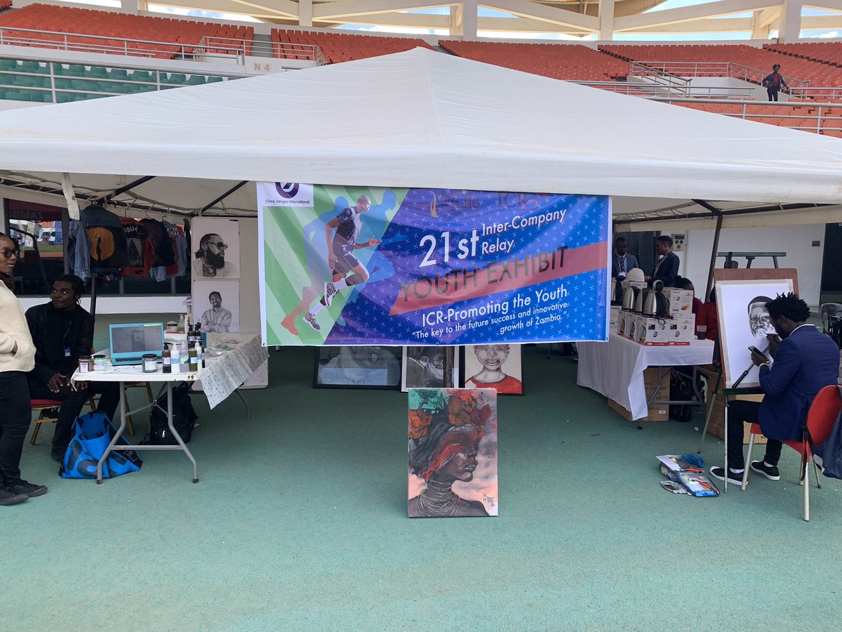 IntercompanyR's tweet photo. Sneak peek of the Young Entrepreneurs tent before we get the official pictures from our GREAT photographers. #YouthTakeover #MadisonLife #Intercompanyrelay2019 https://t.co/ho18YjJoW1