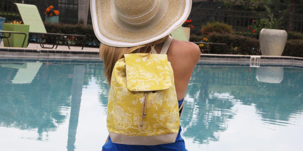 ElizabethScovil's tweet image. Saturdays are perfect for relaxing by the pool and getting some fresh air! Keep a Healthy Heart by staying calm and enjoying your Saturday doing something you love! 💕

Shop here: elizabethscovil.com/product/yuma-m…

#backpacks  #drawstringbackpack #adventure #summer #florida #orlando