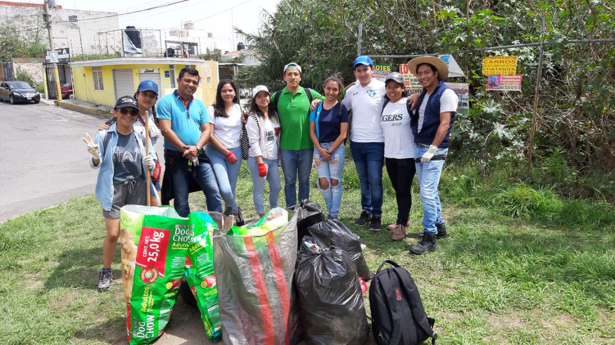 urbano_noticias's tweet photo. #Puebla
Colectivos poblanos se unieron al #GlobalCleanUpRelay de verano, para limpiar las orillas de los ríos.
▶️ En el ejercicio cerca de CU encontraron desde PET y cartón hasta condones, heroína, toallas sanitarias y agujas
📸 @garturocc https://t.co/qO5KSBAJPu