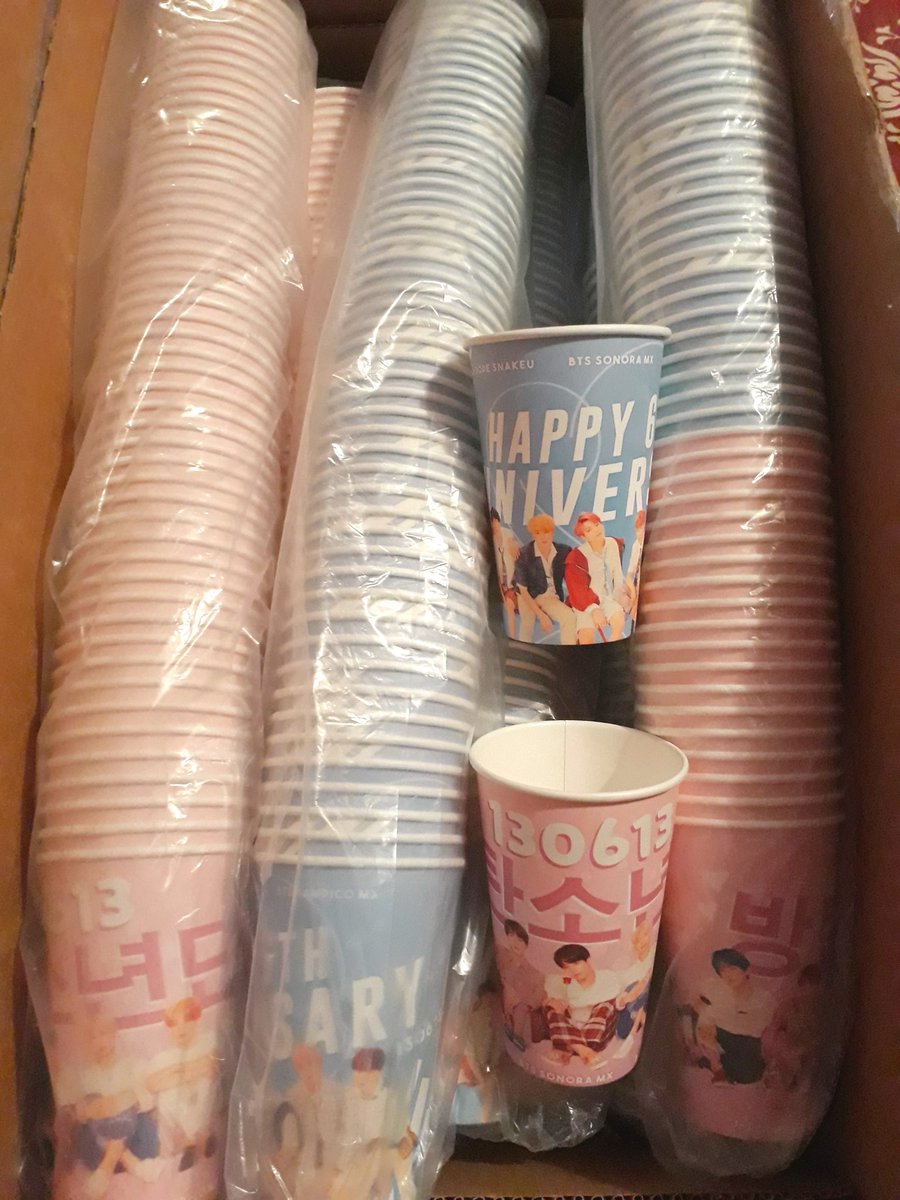 jdopesnakeumty's tweet photo. 🌟 ARMY 🌟

Mañana es nuestro evento de Galeria y Café. Recuerden si no tienen entrada al evento lo pueden comprar ahí mismo en $70

Y los vasitos extras estarán en $15. Nos vemos mañana 💜 https://t.co/8Fr2FXVYA6