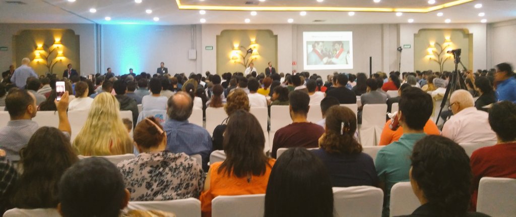 inesands's tweet photo. A pesar de los intentos de boicotearlos por parte del Gobierno Mexicano, la gente reconoce cuando es necesario escuchar a las personas que promueven la verdad. Gracias @AgustinLaje y @NickyMarquez1 #NoALaIdeologiaDeGenero https://t.co/MEtiyi9SYa