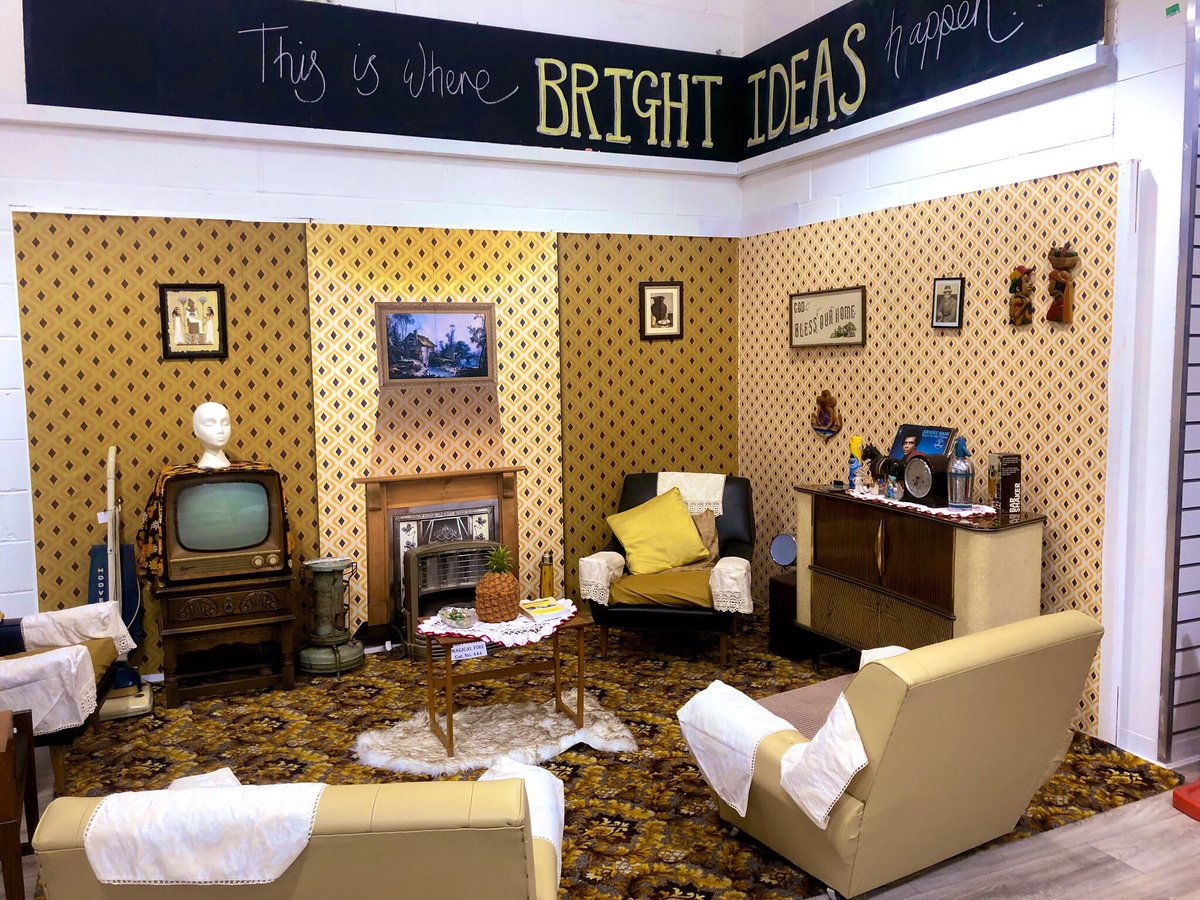 DamienSwaby's tweet image. It was great filming at @ShowPatrolUK talking to @ShedaHoldaP and @MichBrooksTV. This is the sort of living room they had on show today. Anyone with a Caribbean background understands the memories that come with it @LDN_Culture #cultureseeds #Reminisceroom #WindrushDay2019