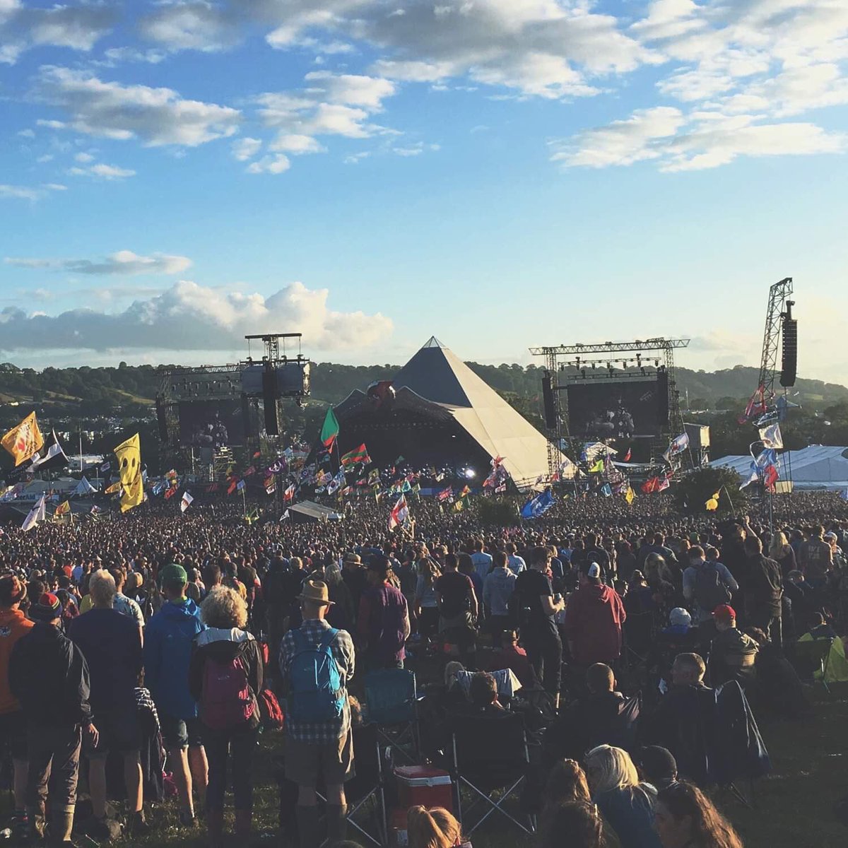 noplasticproj's tweet photo. We’re elated to see @GlastoFest have banned the sale of single-use plastic bottles! Not only will this stop the sale of over 1,000,000 plastic bottles next week but 175,000 people will see how inessential they actually are. https://t.co/VUohwLlw0x