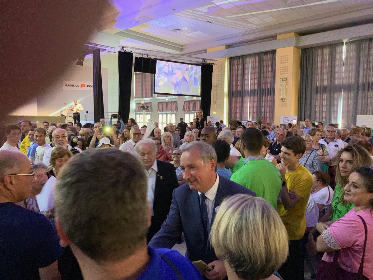 Damien_Laborde's tweet photo. Ce soir, nous sommes plus de 1500 à la réunion publique de @jlmoudenc pour son bilan #5ansdeprogres Merci à lui et son équipe d'oeuvrer au quotidien pour #Toulouse et la métropole ! https://t.co/5GPCUrAmie