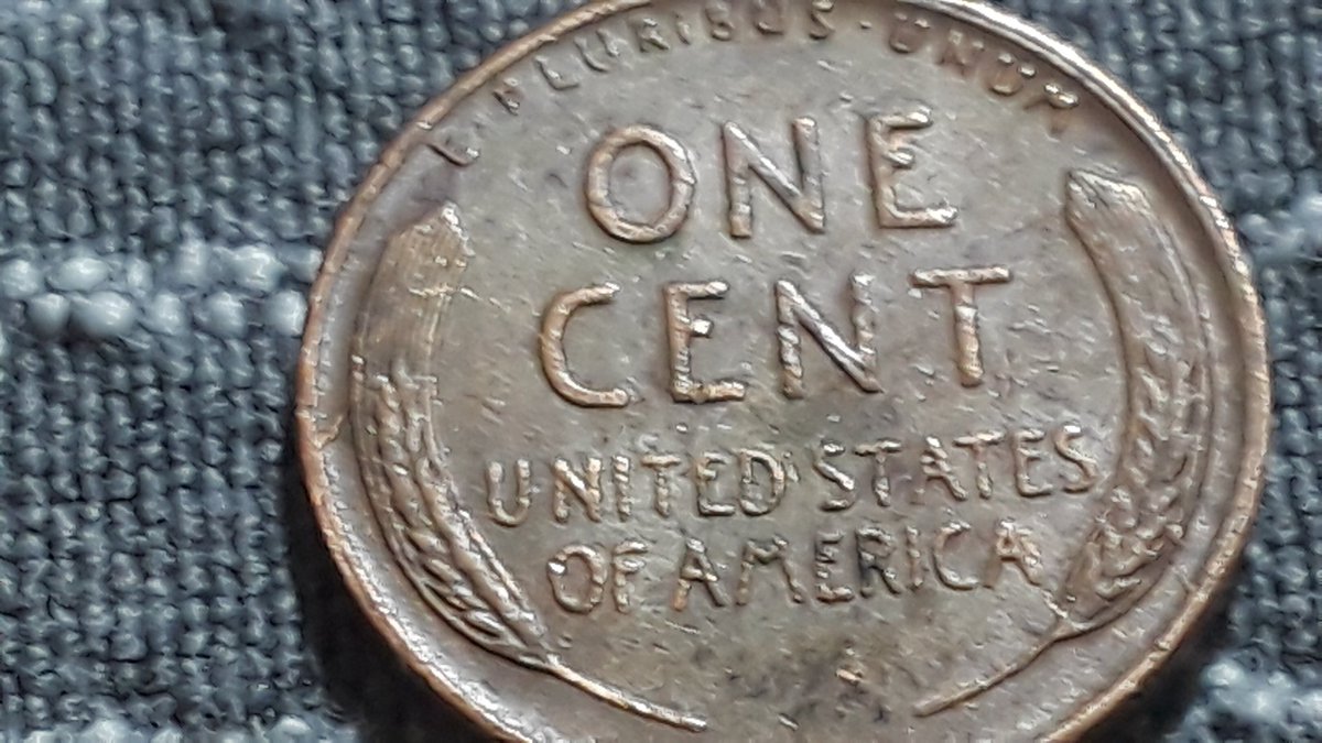 chadwicksirnio's tweet photo. Couple #wheatcent errors found last night during our guest appearance on @quinscoins #Youtube #livestream! One 'BIE' #diechip and one #diecrack reverse! What a ton of fun we had! #coinrollhunting #SaturdayNightCoinShow #numismatics #coincollecting #familyfun #coinsforamateurs https://t.co/uY2lxORfle