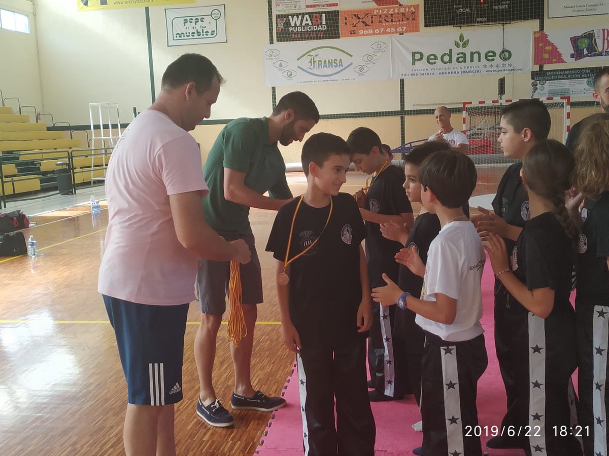 DeportesArchena's tweet photo. #Corpus19 Finaliza la exhibición de #FullContac 🥋organizada por el #ClubKatana de  #Archena que ha contando con la presencia de los ediles @Fulgenarchena y @damianpagan94. Fantástica la la jornada organizada por el club. ¡Enhorabuena! #ArchenaEsDeporte https://t.co/fLx5CjRAjM