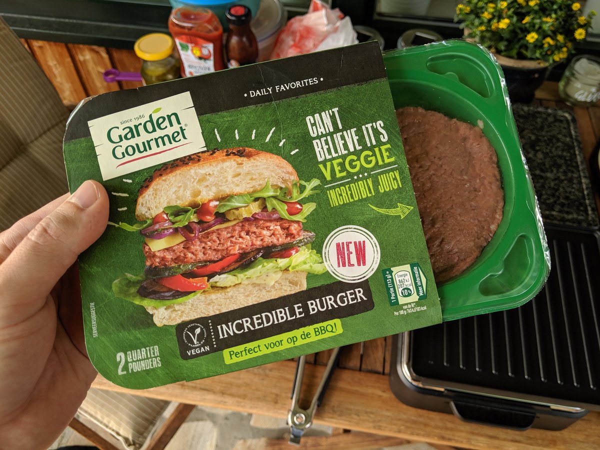 Luca Hammer The Slightly Cheaper Incredible Burger Patty By Garden Gourmet Nestle Tasted Nearly The Same It S Based On Soy And Wheat Instead Of Pea A Bit Smokier Than The