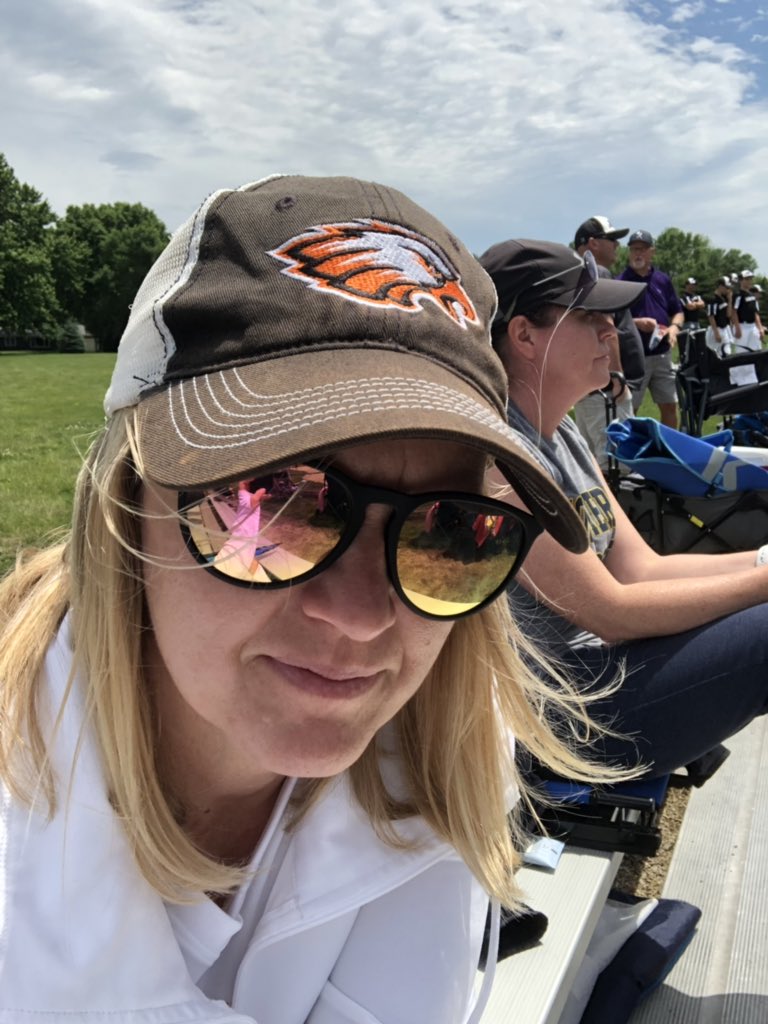 The sun is out!  It might be brief but long enough to capture my sunglasses selfie! #CreekSSBingo <a href="/PrairieCR_Creek/">Prairie Creek</a>