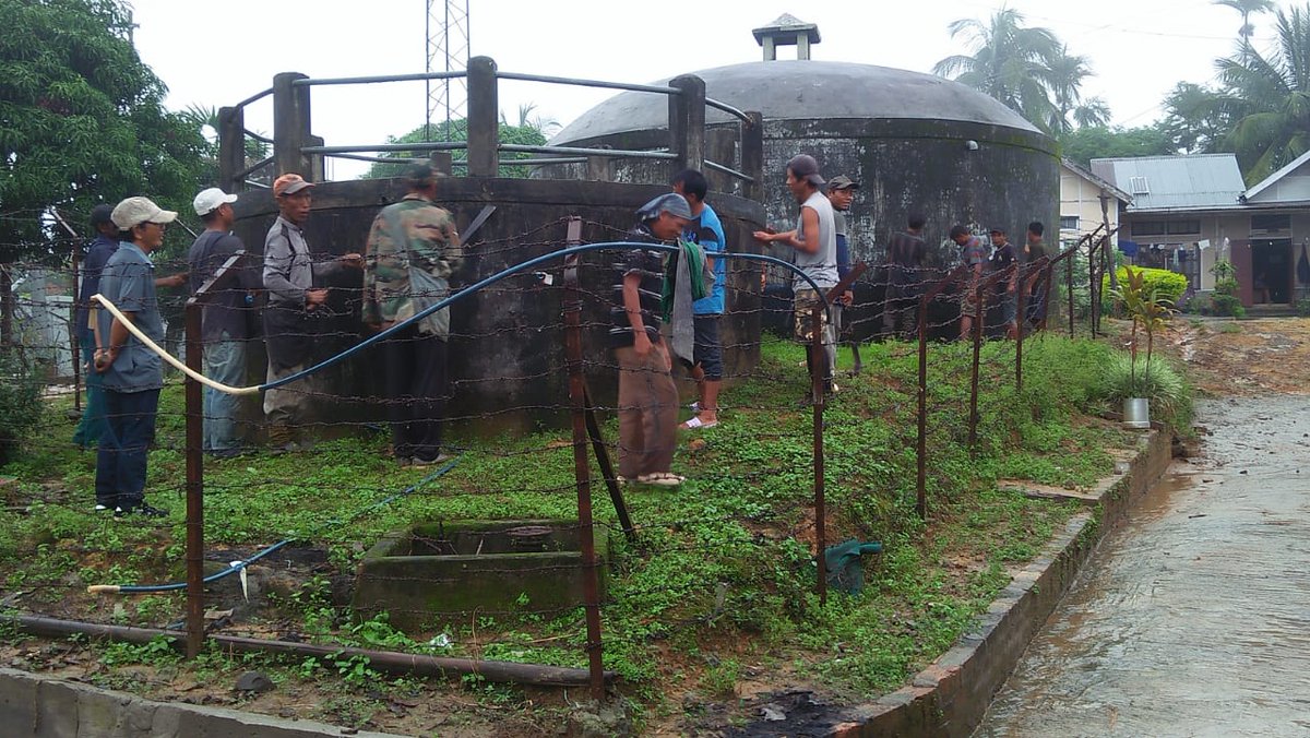 DcKolasib's tweet photo. GramSabha on Rainwater conservation at Bairabi North village, on 22/06/19. Letter frm Hon'ble PM @narendramodi was read out, followed by cleaning of water tanks and tree plantation, as per initiative of @mowrrdgr @PMOIndia @ruralwaterindia #Jalshakti #PMletter https://t.co/t4Hxw28OC0