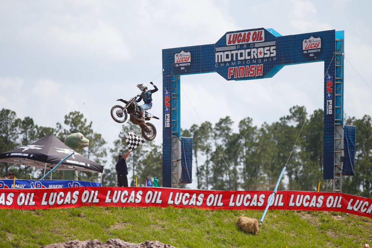 yamaharacingcom's tweet photo. The @promotocross #FloridaMX was a tough one, but victory was sweet for the @monsterenergy Star Yamaha Racing team!
#Yamaha #bLUcRU #VictoryZone #ProMotocross #ThisIsMoto https://t.co/t7GtxbgC90
