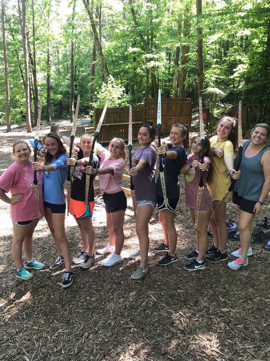 anne_joffe's tweet photo. @YoungLife #WhyIYL Younglife provides me with an amazing family and a great group of new sisters❤️ https://t.co/wAa66C6Wl7