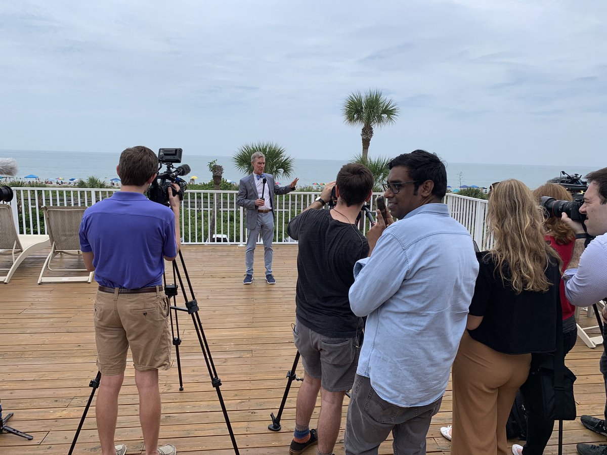 MyRadarWX's tweet image. T -2 days until the historic @SpaceX Falcon Heavy launch. Part of the payload will be the #lightsail solar sail. (Think of sailing on a sailboat but in space!) @BillNye talked with us about it. Look for his interview soon! 🚀 #geekingout #LightSail2 #SpaceX #FalconHeavy