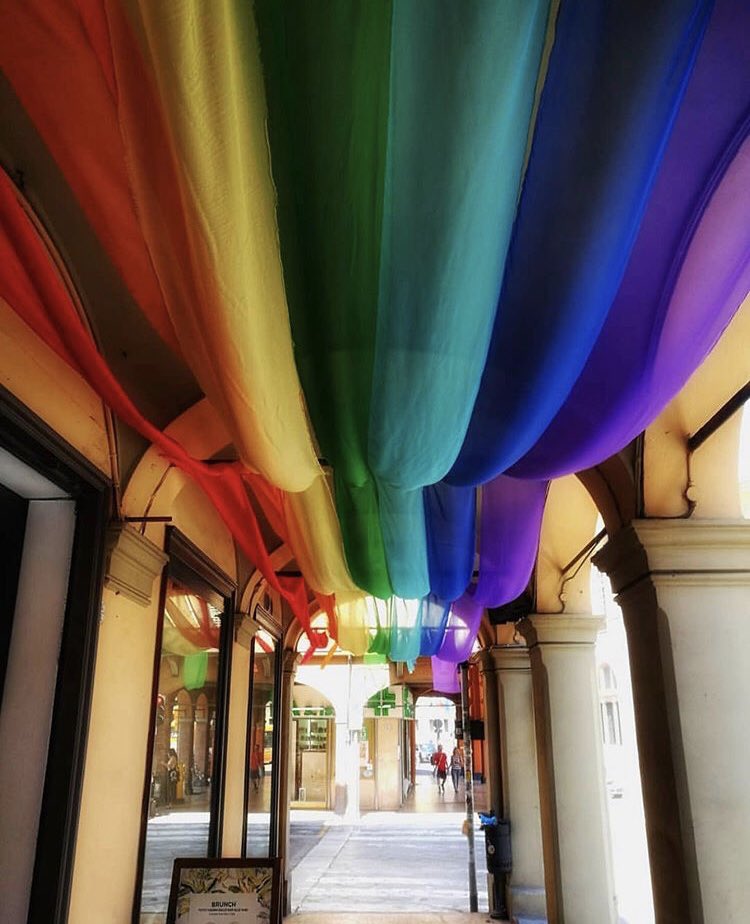 simona_soglia's tweet photo. La mia Bologna🌈
#bolognapride
#pride2019
#loveislove https://t.co/TCAcGfLQ8U