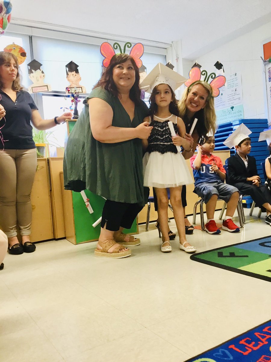 District20PreK's tweet photo. Happy students and happy parents celebrated a great year of Pre-K at Z075!
#D20PreKGraduation2019
#HereComesGraduation https://t.co/qNMXvCytzG