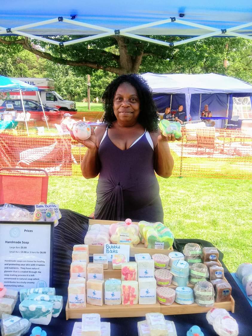 marystreasures6's tweet photo. Who wants a bubble bar or ring bath bomb with skin loving ingredients made by hand with love. Let Marys Treasures LLC pamper you. Shop https://t.co/PpKVC9RWJY because your body is a temple so pamper it. #Etsy #bathbombs #bubblebath #personalcare #skincare #bestitems #relax https://t.co/zuhCR21qmd