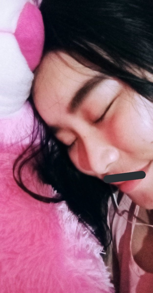 DinyRama's tweet photo. Tidur duluan ye https://t.co/w5UaeDl470